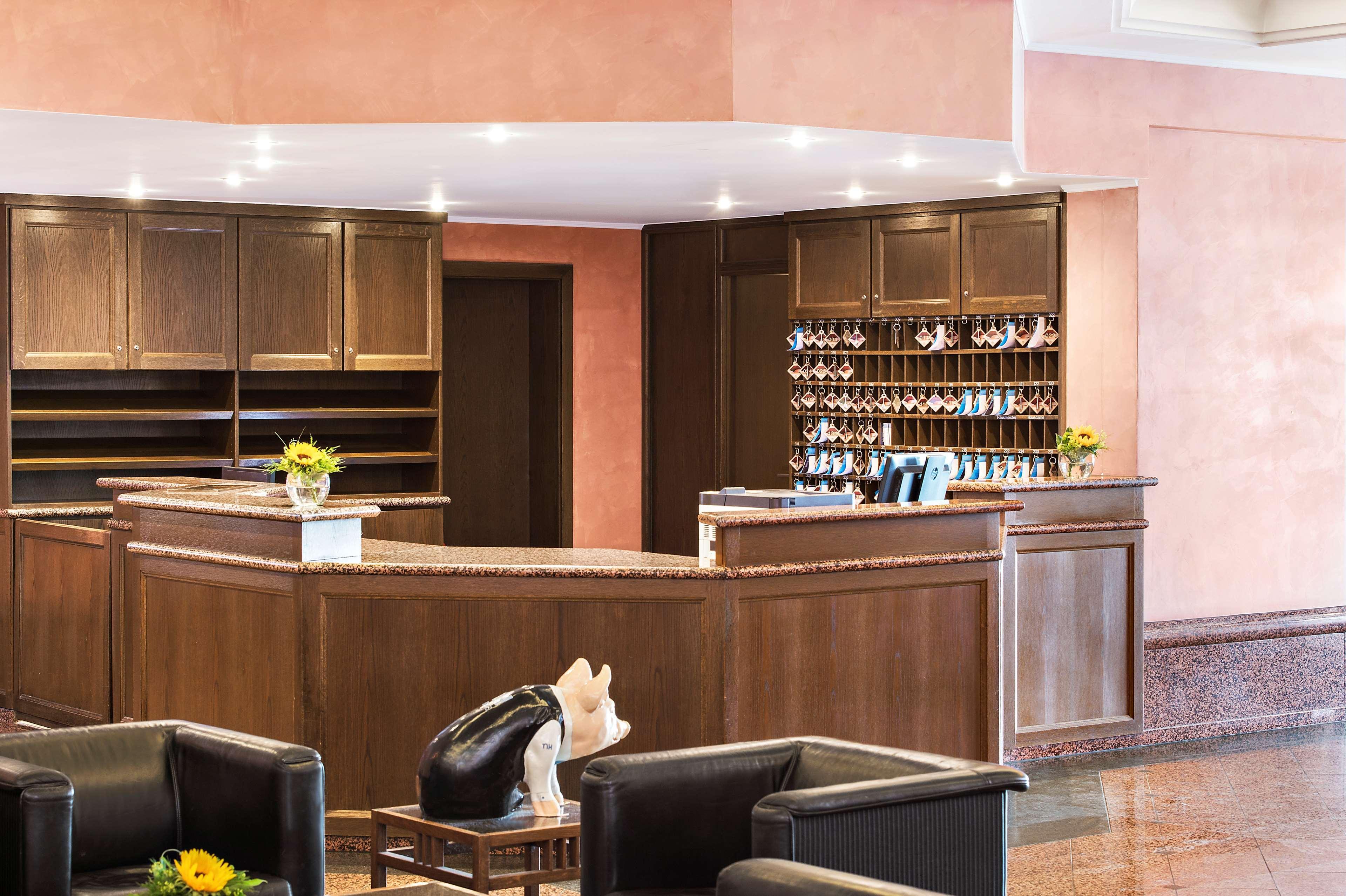 Hotel Kloesterle Noerdlingen - In Kuerze Elaya Hotel Kloesterle Nördlingen Buitenkant foto