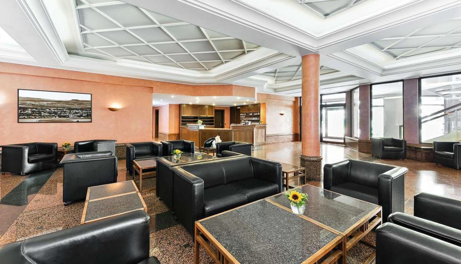 Hotel Kloesterle Noerdlingen - In Kuerze Elaya Hotel Kloesterle Nördlingen Buitenkant foto