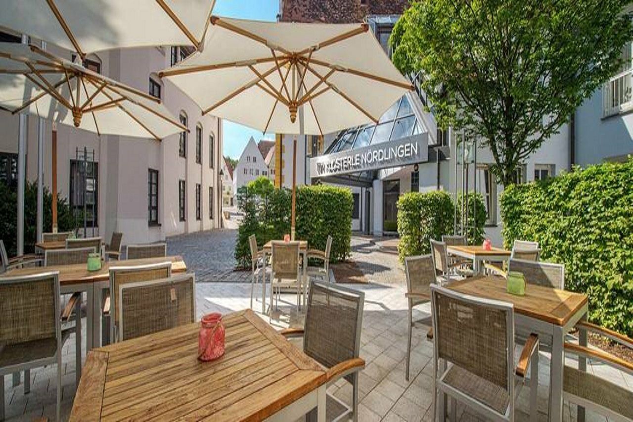Hotel Kloesterle Noerdlingen - In Kuerze Elaya Hotel Kloesterle Nördlingen Buitenkant foto